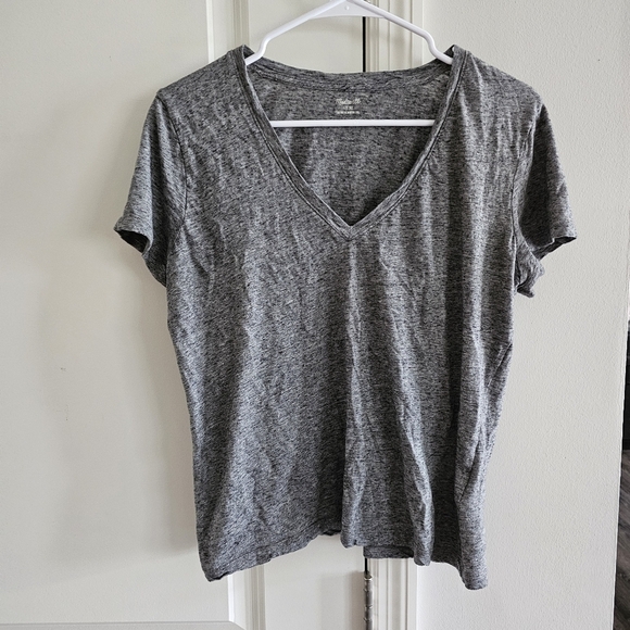 Madewell Whisper Cotton V-Neck Tee - Picture 4 of 7